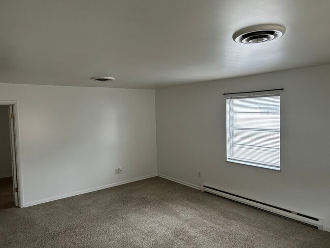 Building Photo - 211 N Tompkins St