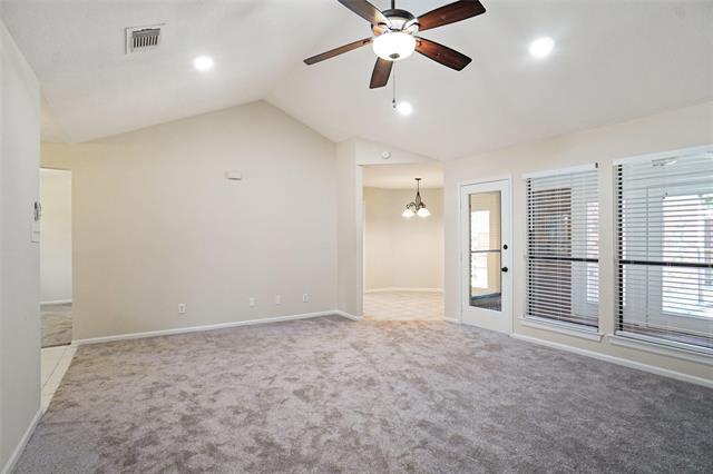 Foto del edificio - 219 Timber Ridge Ln