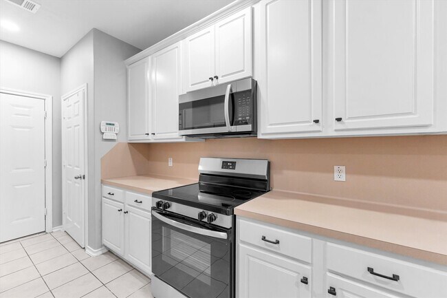 Foto del edificio - 16007 Sandy Path Ln