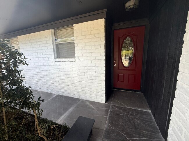 Building Photo - 510 Witter St