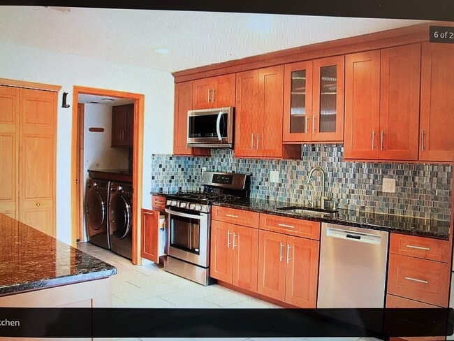 Building Photo - 260 Westgate Dr