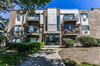 Building Photo - 1477 N Winslowe Dr