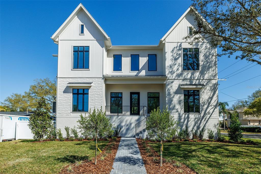 Foto principal - 2218 S Occident St