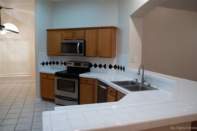 Foto del edificio - 4918 Pinder Ln