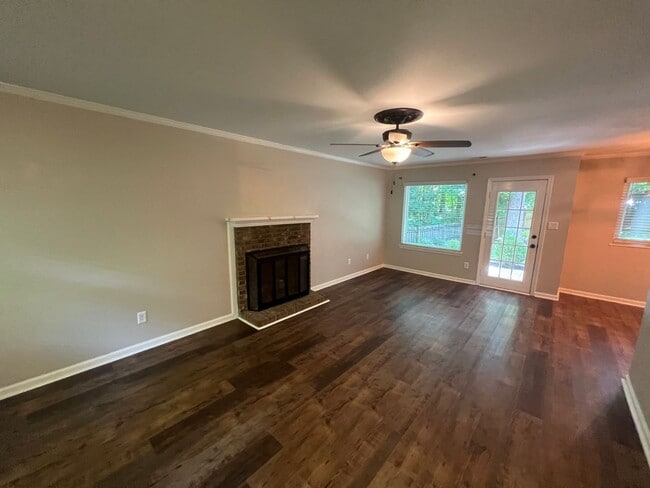 Building Photo - 4440 Hounds Run Dr