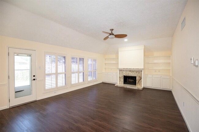 Building Photo - 14330 Little Willow Walk