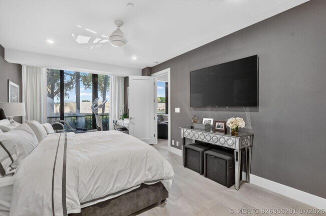 Foto del edificio - 7847 Lakeside Blvd