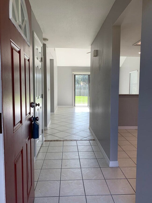 Foto del edificio - 3190 Shingle Creek Ct