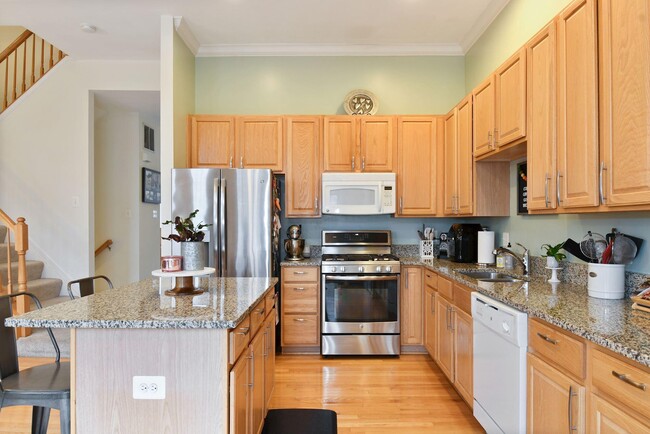 Building Photo - 6589 Hickman Terrace