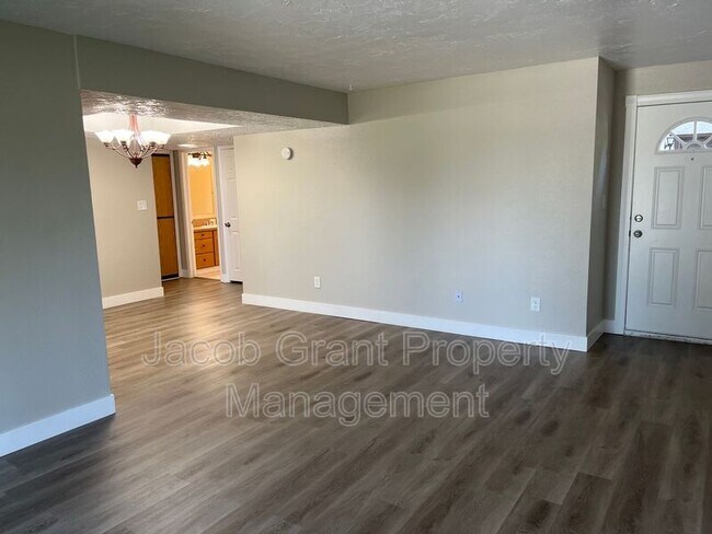 Foto del edificio - 1487 Vega Cir