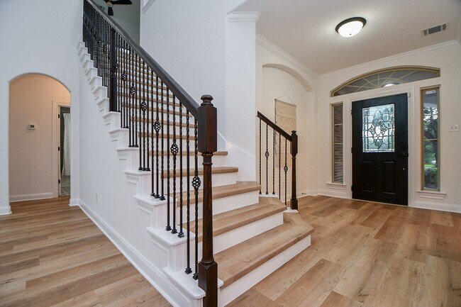 Building Photo - 18 Hadlock Pl