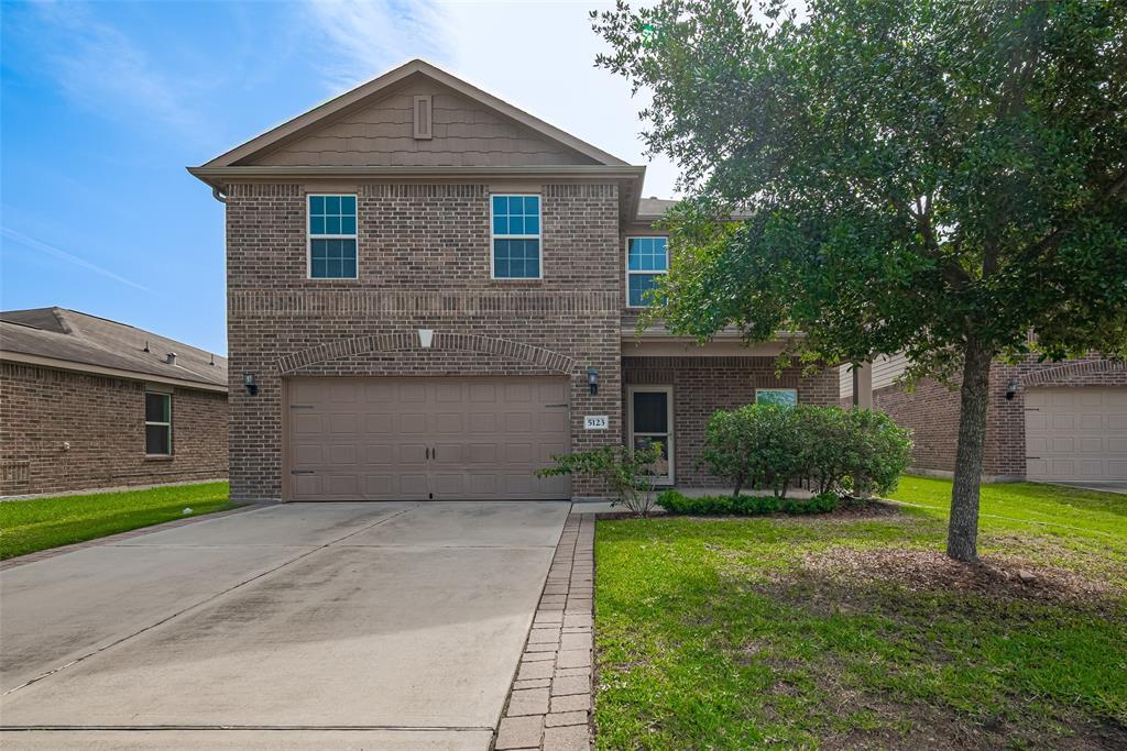 Primary Photo - 5123 Oak Briar Ln