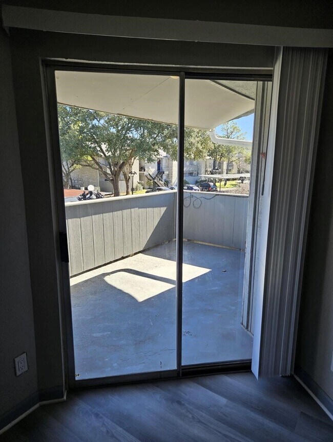 Foto del edificio - 9700 Leawood Blvd