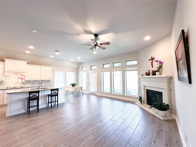 Foto del edificio - 15 Eden Hollow Ln