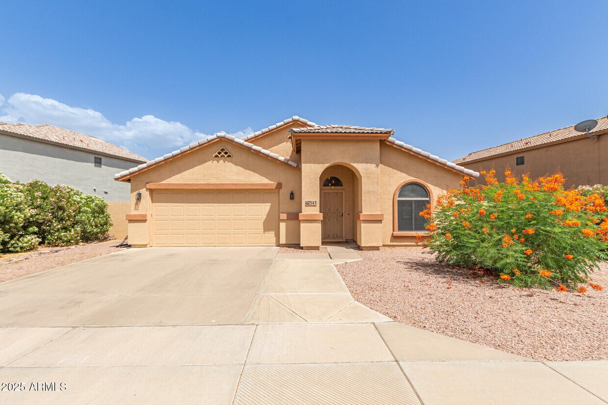 Foto principal - 543 S Wildrose