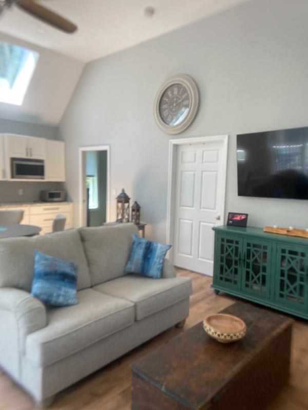 Building Photo - 35 Nestlenook Dr