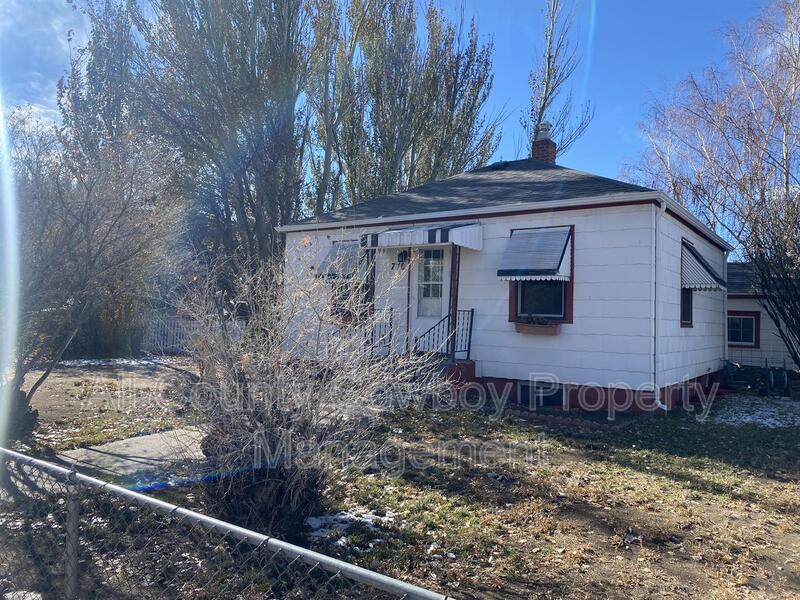 Primary Photo - 770 N 5th St