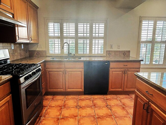 Building Photo - 13474 Columbus Ct