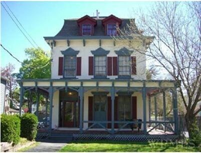 Primary Photo - 82 E Main St