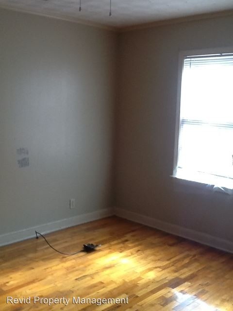 Building Photo - 26 N Holmes St