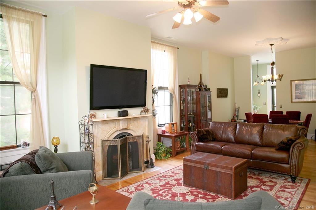 Living Room - 36 Charter Oak Pl