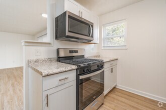 2BR,1BA -845SF - Kitchen - Lodge at River Village
