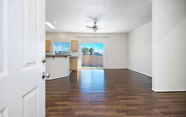 Building Photo - 15780 Coral St