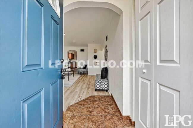 Building Photo - 5831 Gany Mede Dr