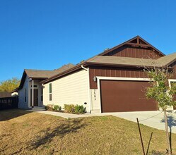 Building Photo - 758 Staglin St