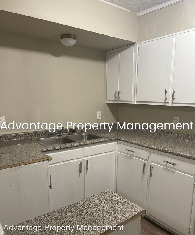 Foto del edificio - 3 br, 1.5 bath House - 4226 Cottonwood Rd.