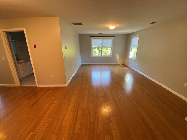 Foto del edificio - 500 Mendon Rd