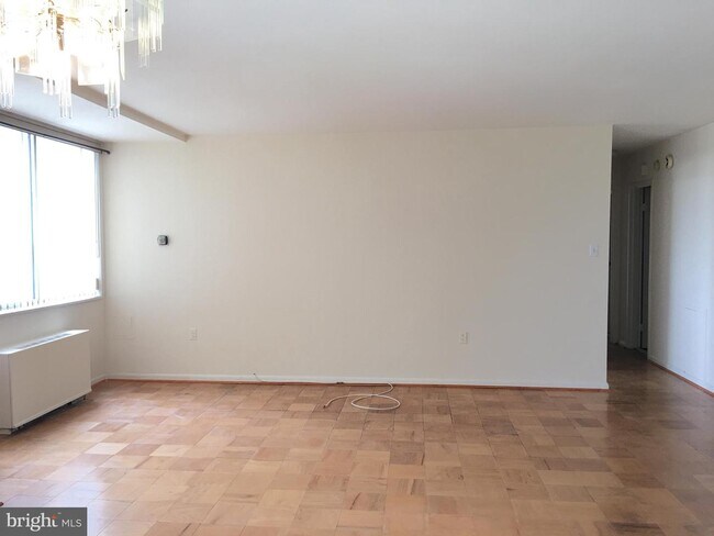 Foto del edificio - 10500 Rockville Pike