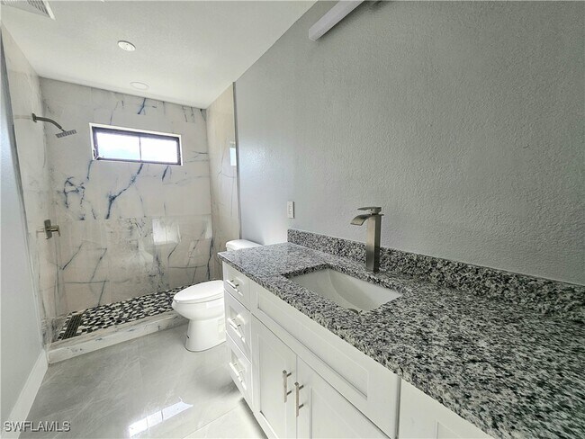 Foto del edificio - 17758 Park Village Blvd