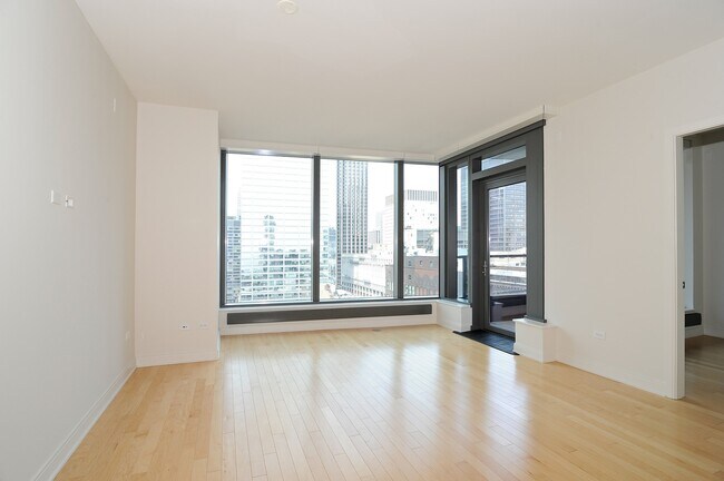 Building Photo - 60 E Monroe St
