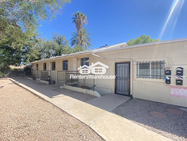 Building Photo - 325 S Pioneer