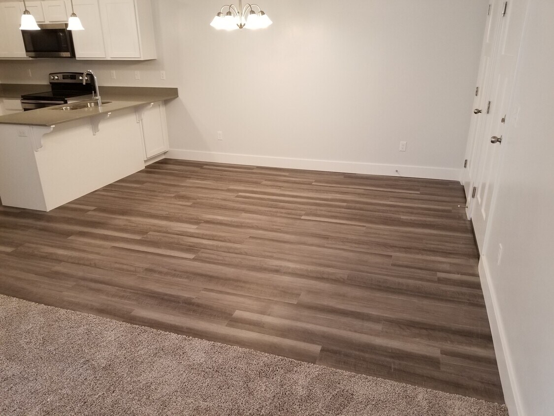 Foto principal - 1794 W Eaglewood Dr