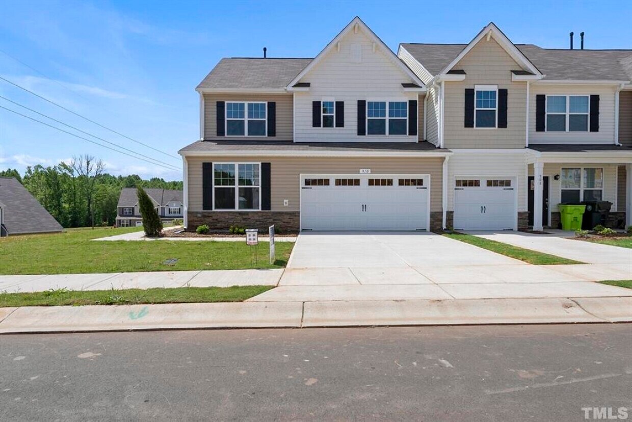Foto principal - 910 Hillman Ln