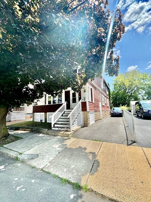 Foto del edificio - 137 Mills St