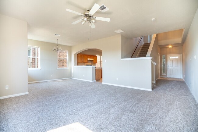 Building Photo - 827 Forest Hillside Ln