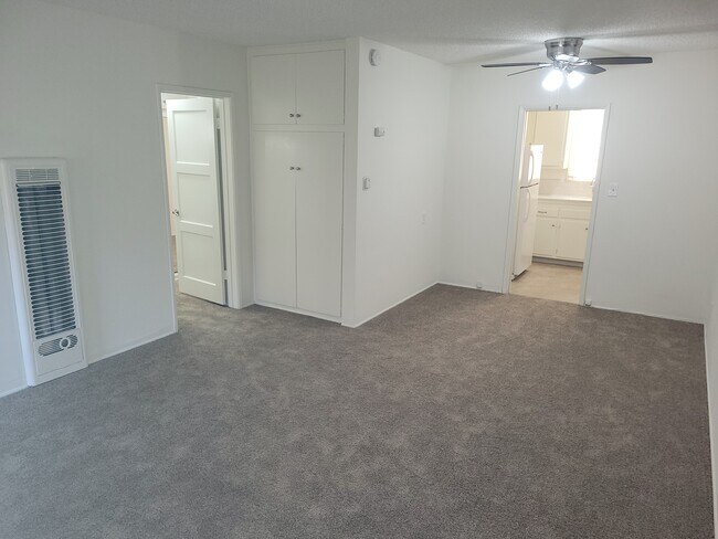 Foto del edificio - 1040 E Ocean Blvd