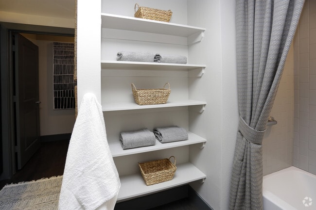 1BR, 1BA - 718 SF - Bell Parker Ranch