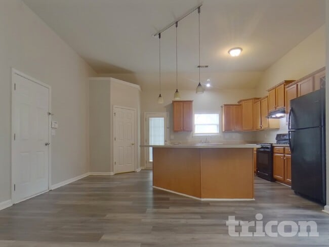 Foto del edificio - 3614 Silver Springs Way SW