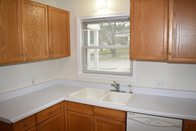 Foto del edificio - 3833 Dexter Ave