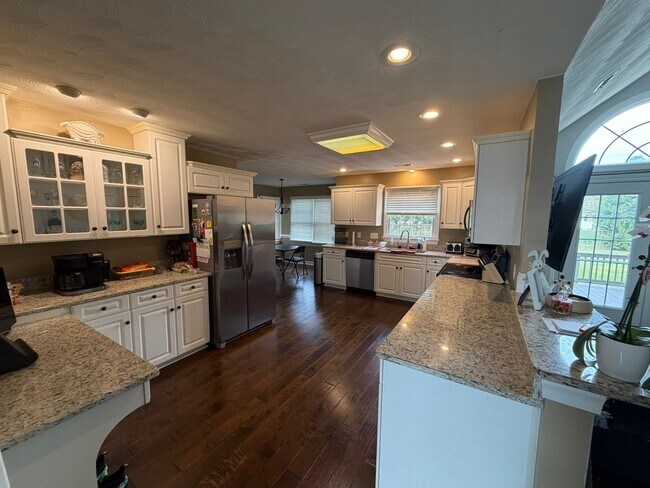 Foto del edificio - 7003 Neal Ct