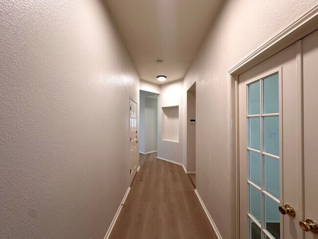 Building Photo - 6708 Bancroft Woods Dr