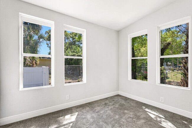 Foto del edificio - 2314 W Chestnut St