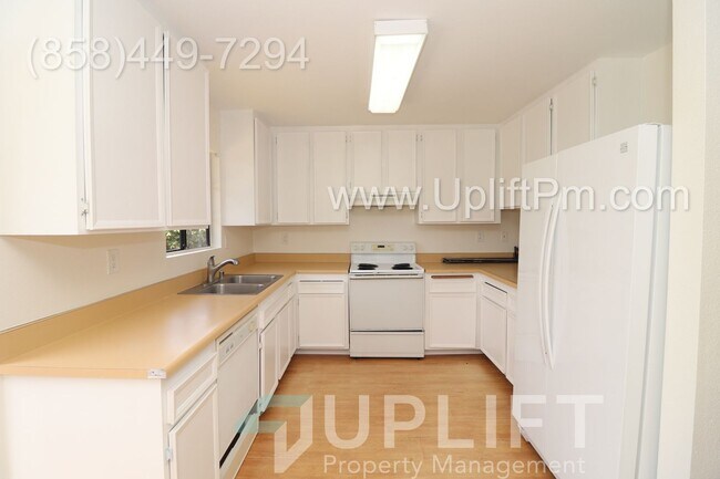 Foto del edificio - 2 Bed, 2 Bath w/ garage & fireplace