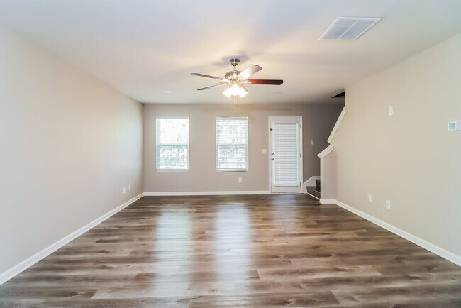 Building Photo - 170 Alton Cir