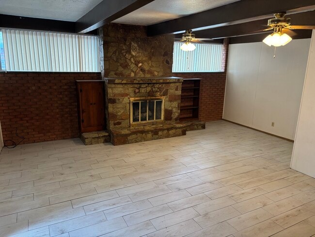 Building Photo - 507 Dixie Dr
