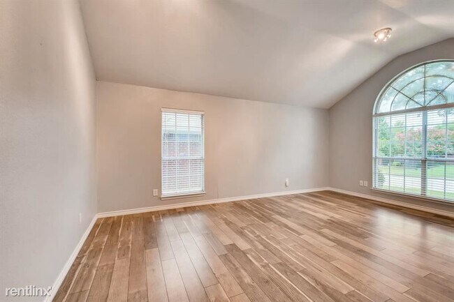 Building Photo - 4 br, 2 bath House - 6616 Basswood Dr